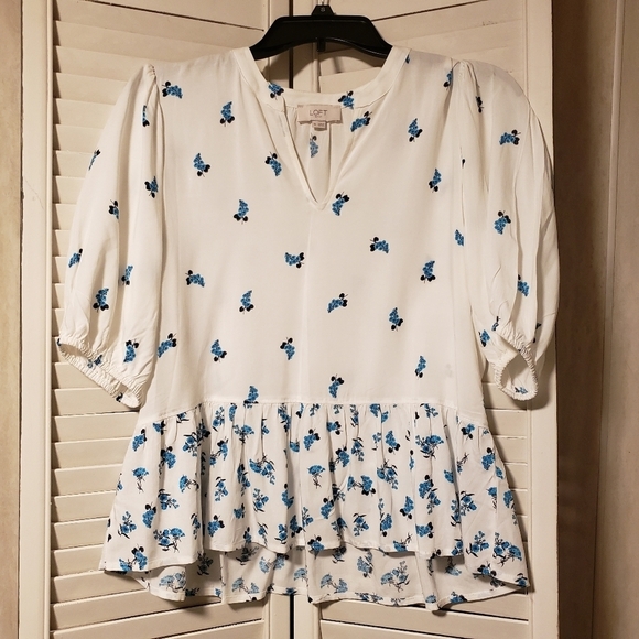 LOFT White Flowy Blouse with Blue Flowers | Size XS - Picture 1 of 6